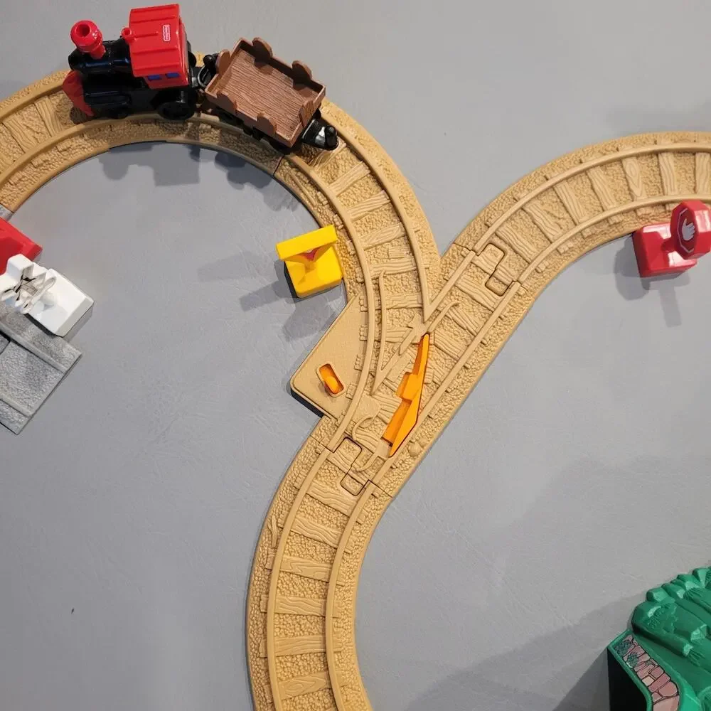 GeoTrax B1836 Tracktown Railway Fisher Price Incomplete Geo Trax Set
